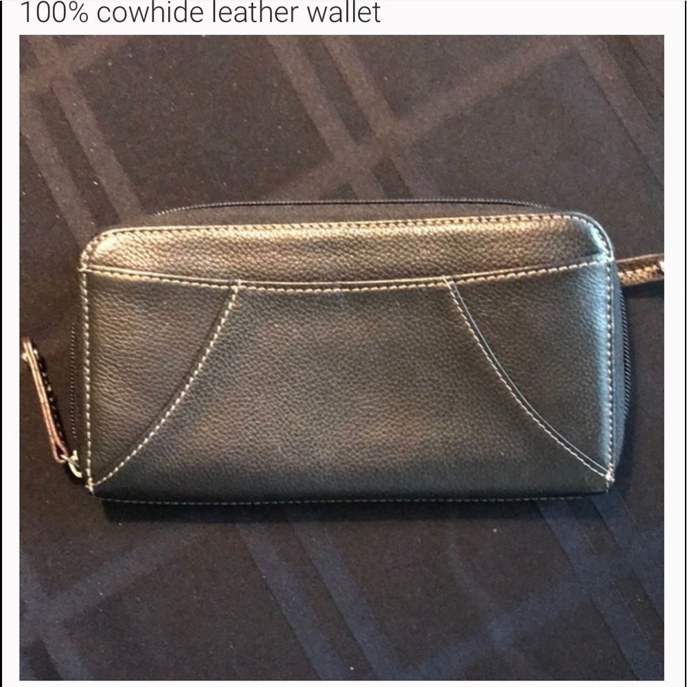 Black full sized wallet (nwot)